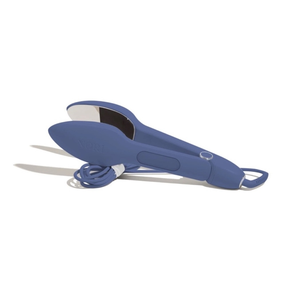 The NORI Press Portable Steam Iron- Navy Blue- Like New